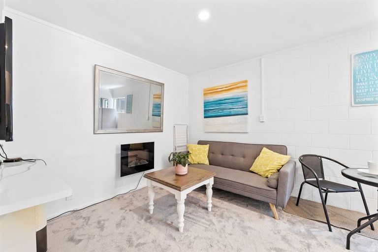 Photo of property in 591 Whangaparaoa Road, Stanmore Bay, Whangaparaoa, 0932