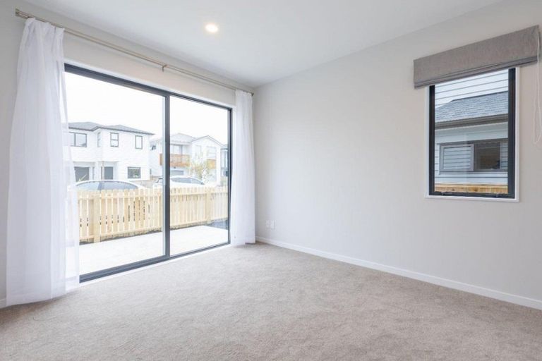 Photo of property in 29 Toanui Road, Hobsonville, Auckland, 0616