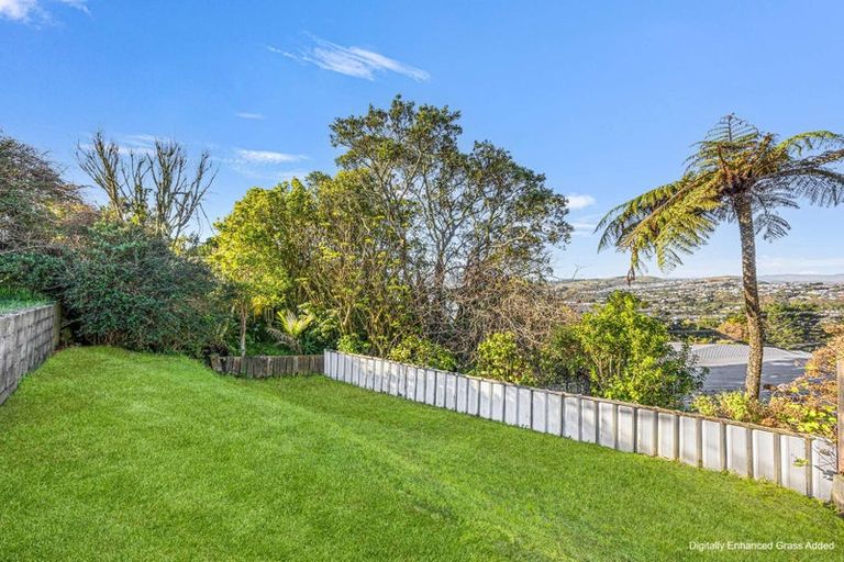 Photo of property in 4 Glenamoy Crescent, Johnsonville, Wellington, 6037