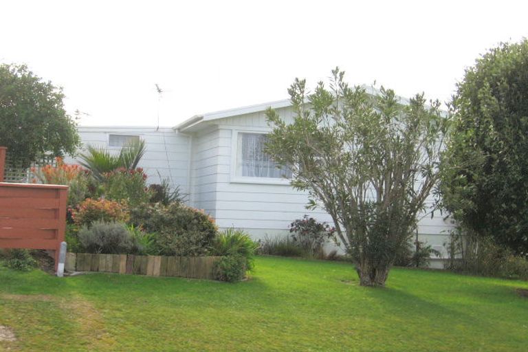 Photo of property in 27 Snells Beach Road, Snells Beach, 0920