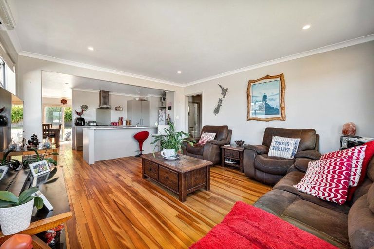 Photo of property in 29 Simons Street, Moturoa, New Plymouth, 4310