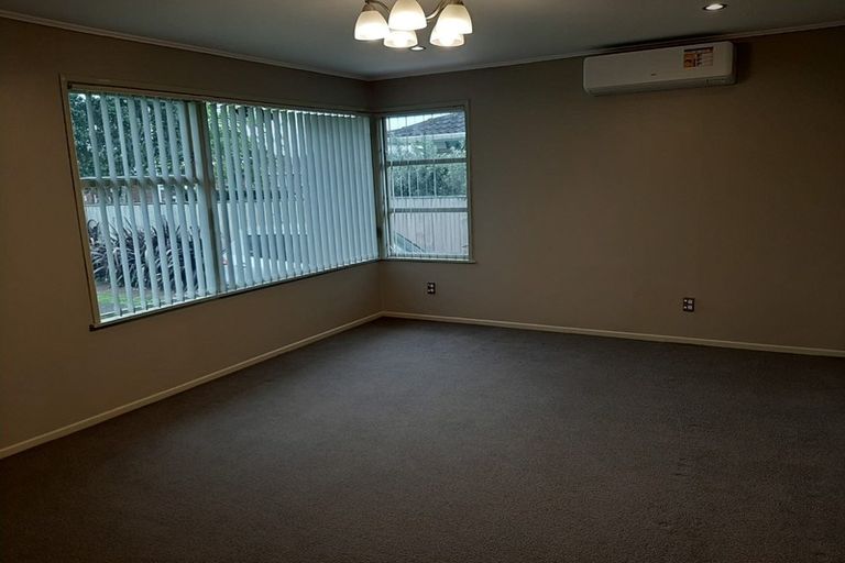 Photo of property in 68 Bader Drive, Mangere, Auckland, 2022