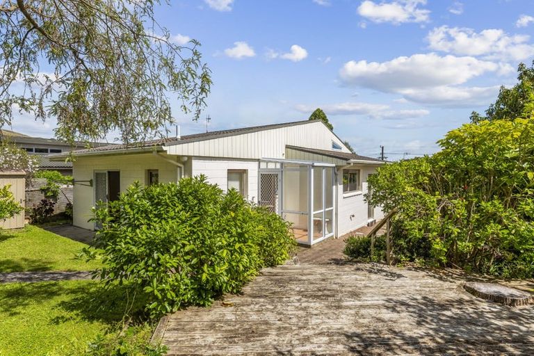 Photo of property in 15a Winara Avenue, Waikanae, 5036