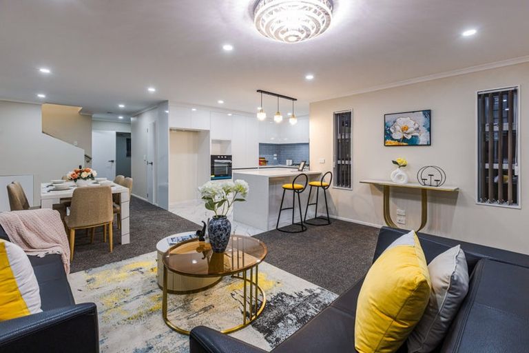 Photo of property in 2a Robyn Place, Mangere East, Auckland, 2024