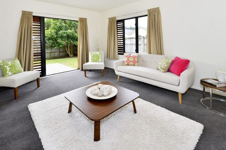 Photo of property in 23/11 The Avenue, Albany, Auckland, 0632