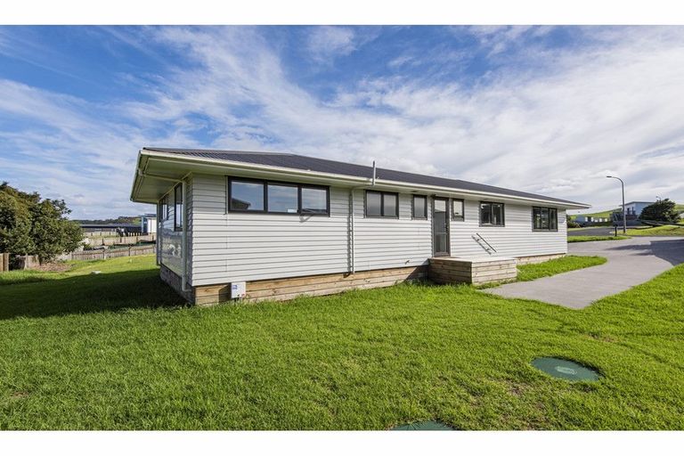Photo of property in 27 Sunset Drive, Baylys Beach, Dargaville, 0377