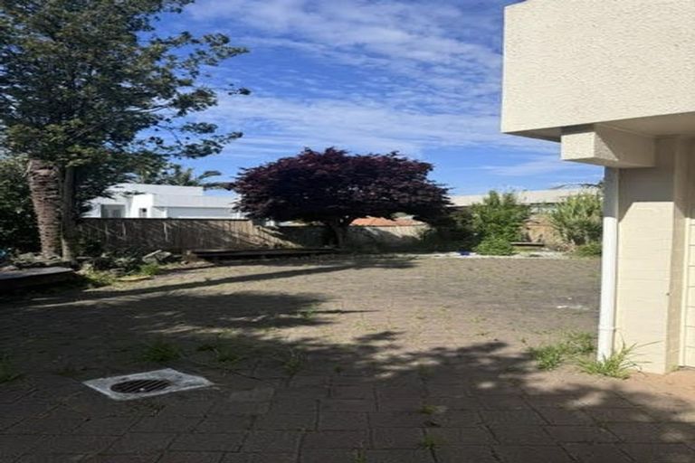 Photo of property in 66 Simmental Crescent, Somerville, Auckland, 2014