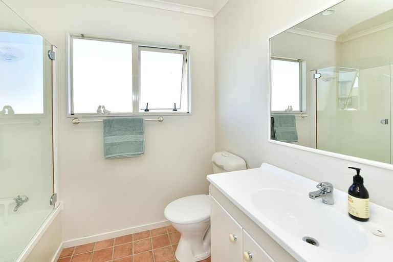 Photo of property in 2/25 Little Barrier Avenue, Manly, Whangaparaoa, 0930
