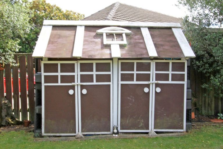 Photo of property in 113 Wood Street, Wainuiomata, Lower Hutt, 5014