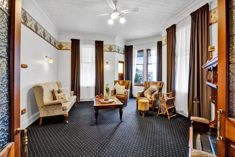 Photo of property in 68 Collins Street, Hawera, 4610