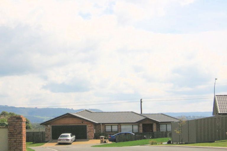 Photo of property in 18 Owhatiura Drive, Lynmore, Rotorua, 3010