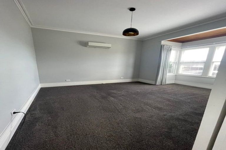 Photo of property in 239 Ruahine Street, Roslyn, Palmerston North, 4414