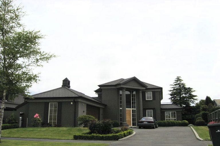 Photo of property in 40 Chateau Drive, Burnside, Christchurch, 8053