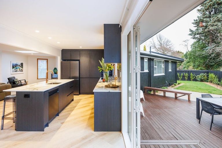 Photo of property in 23 Saint Albans Avenue, Hokowhitu, Palmerston North, 4410