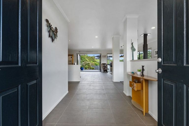 Photo of property in 71 Kaipara Road, Papakura, 2582