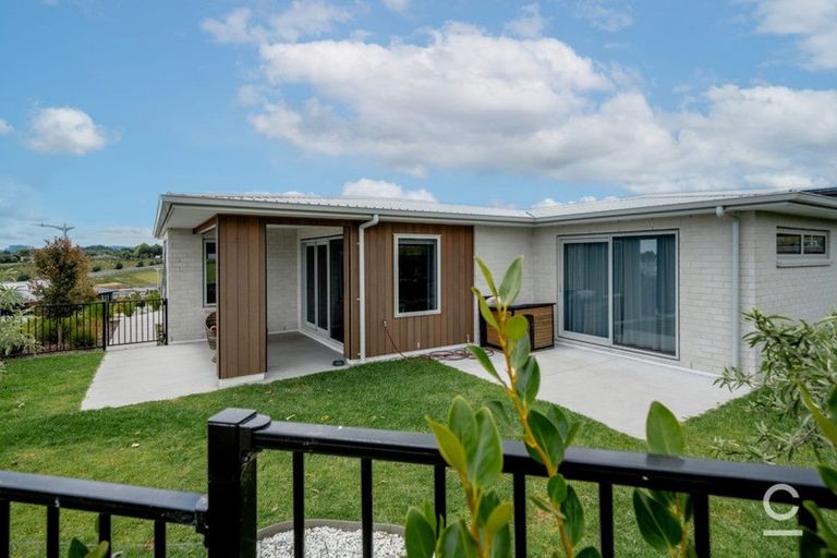 Photo of property in 7 Manotini Way, Pyes Pa, Tauranga, 3112
