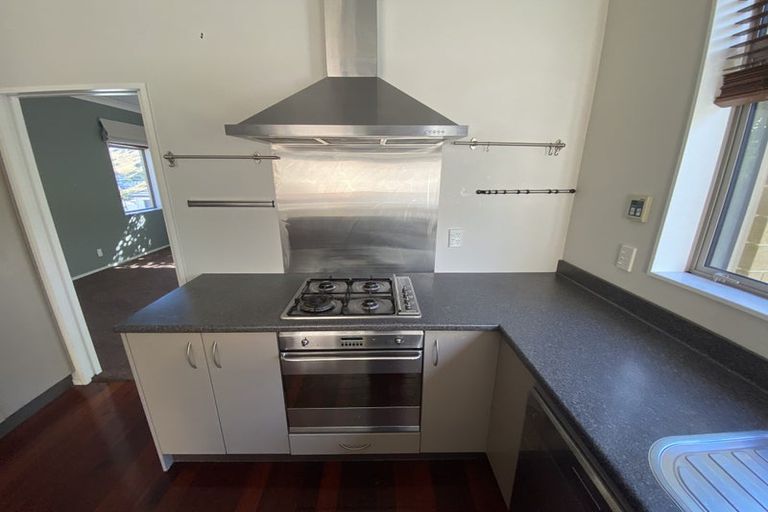 Photo of property in 12 Gifford Grove, Churton Park, Wellington, 6037