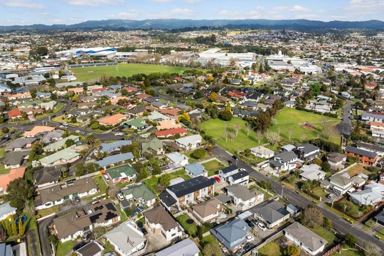 Photo of property in 4/10 Alan Avenue, Henderson, Auckland, 0610