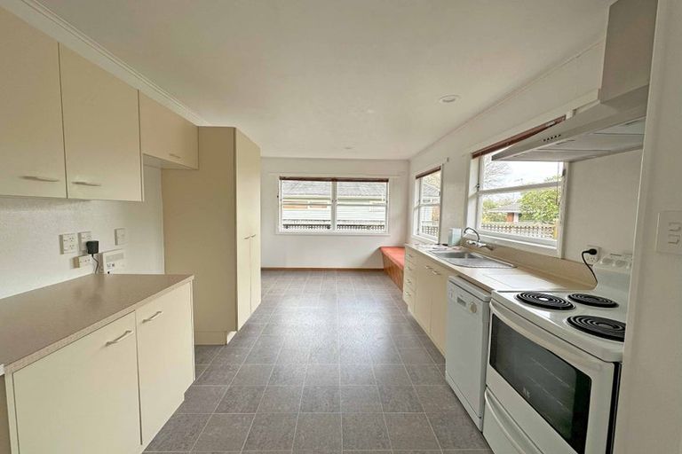 Photo of property in 24 Pulham Crescent, Queenwood, Hamilton, 3210