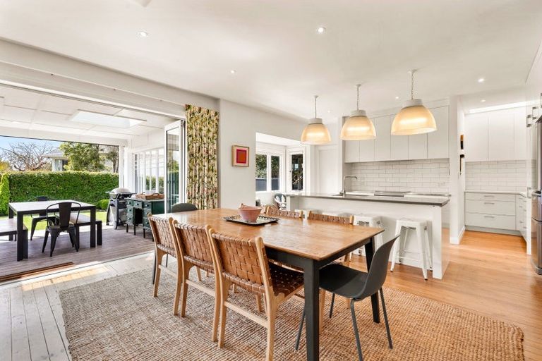 Photo of property in 10 Franklin Terrace, Havelock North, 4130