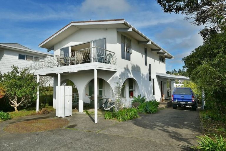 Photo of property in 185 Vipond Road, Stanmore Bay, Whangaparaoa, 0932