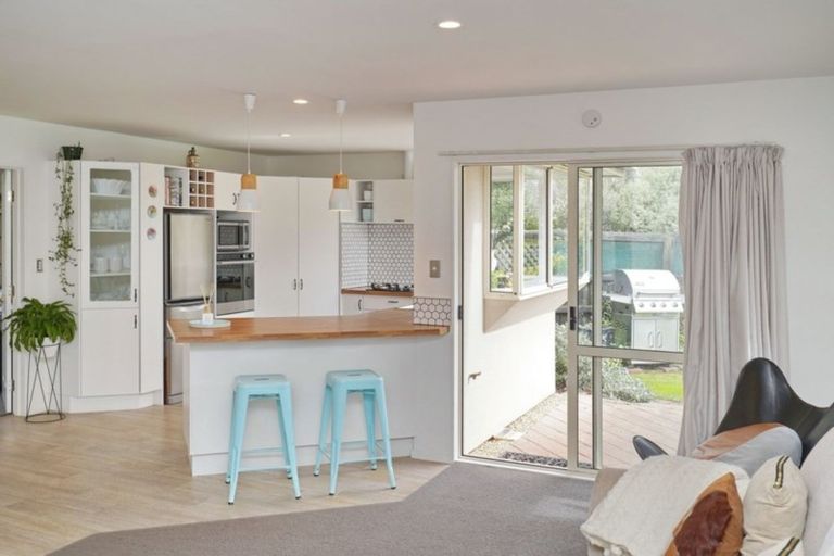 Photo of property in 1 Manahi Place, Woodend, 7610