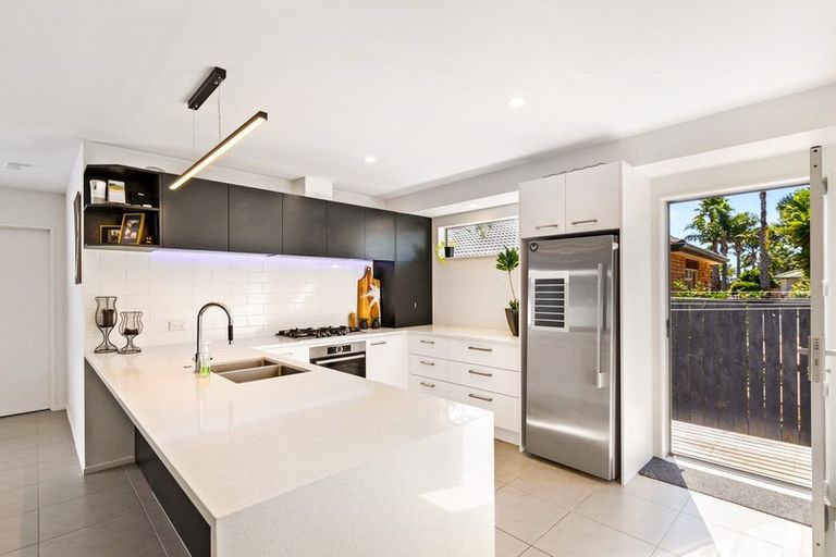 Photo of property in 46 Doment Crescent, Orewa, 0931