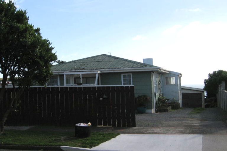 Photo of property in 39 Matatiro Street, Titahi Bay, Porirua, 5022