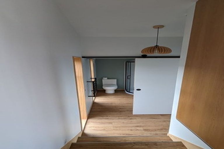 Photo of property in 9 Rifleman Lane, Redcliffs, Christchurch, 8081