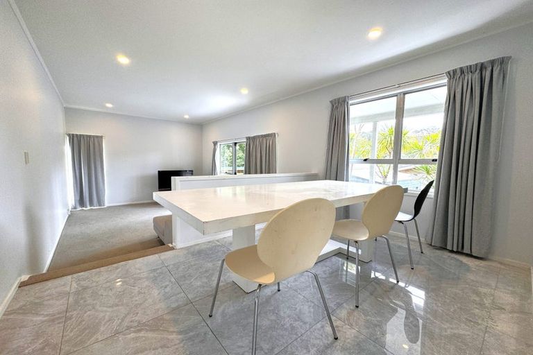 Photo of property in 20 Camphora Place, Ranui, Auckland, 0612