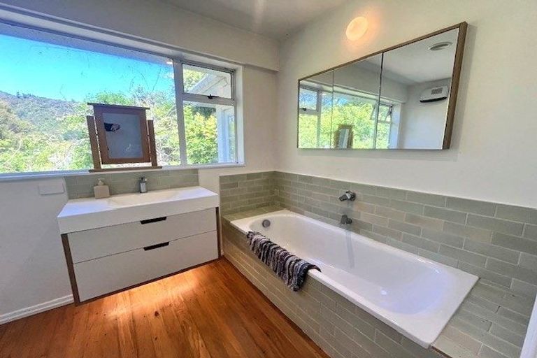 Photo of property in 131 Rata Street, Naenae, Lower Hutt, 5011