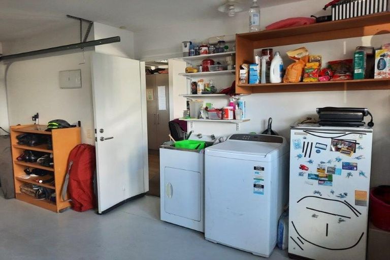 Photo of property in 10 North Avon Road, Richmond, Christchurch, 8013