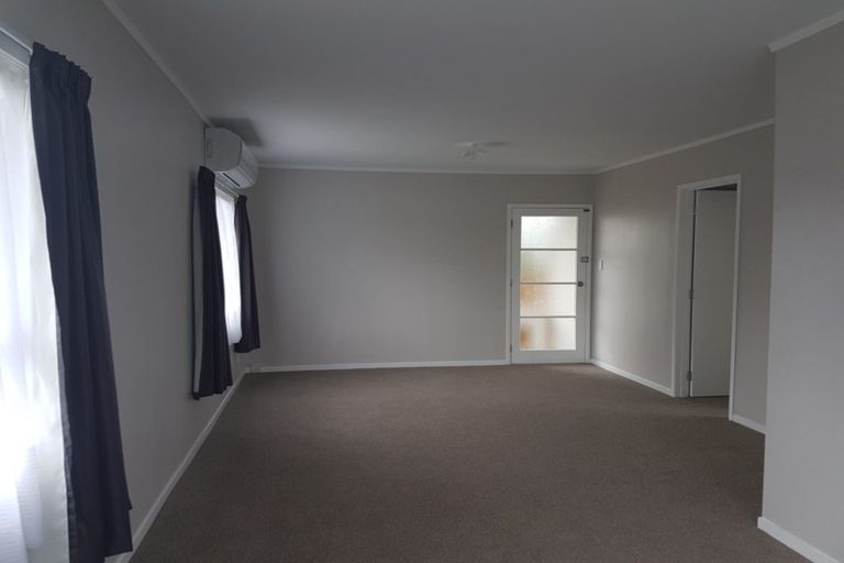 Photo of property in 1/39 Kelvin Road, Papakura, 2110
