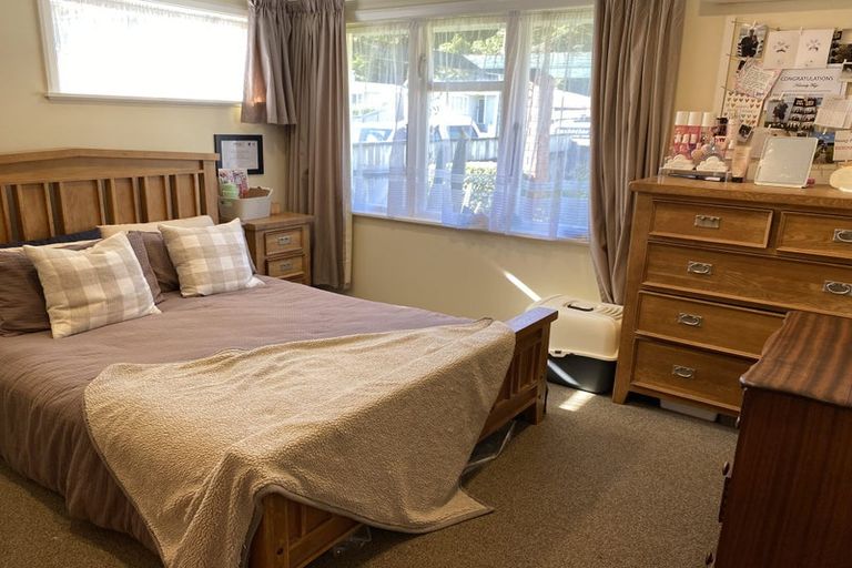 Photo of property in 50 Gillespies Road, Birchville, Upper Hutt, 5018