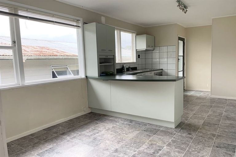 Photo of property in 305 Beach Haven Road, Birkdale, Auckland, 0626