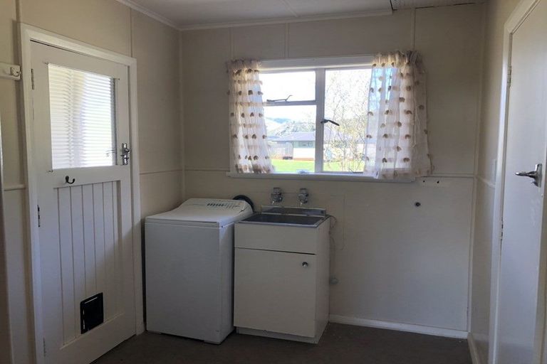 Photo of property in 23 Main Road, Luggate, Cromwell, 9383