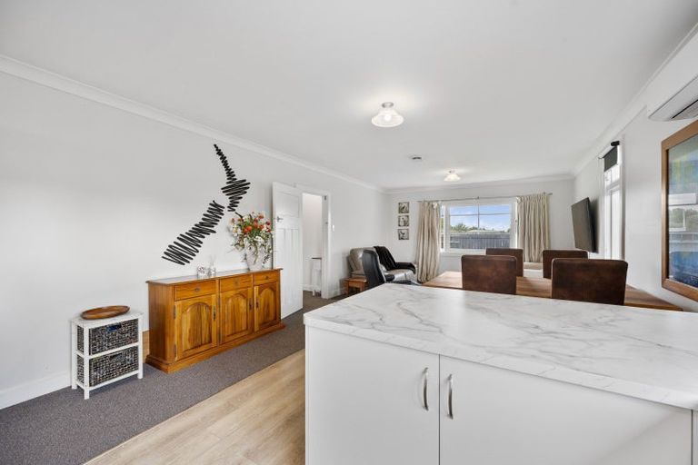 Photo of property in 106 Meeanee Road, Taradale, Napier, 4112