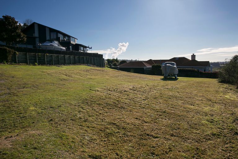 Photo of property in 16 Mapara Road, Acacia Bay, Taupo, 3385