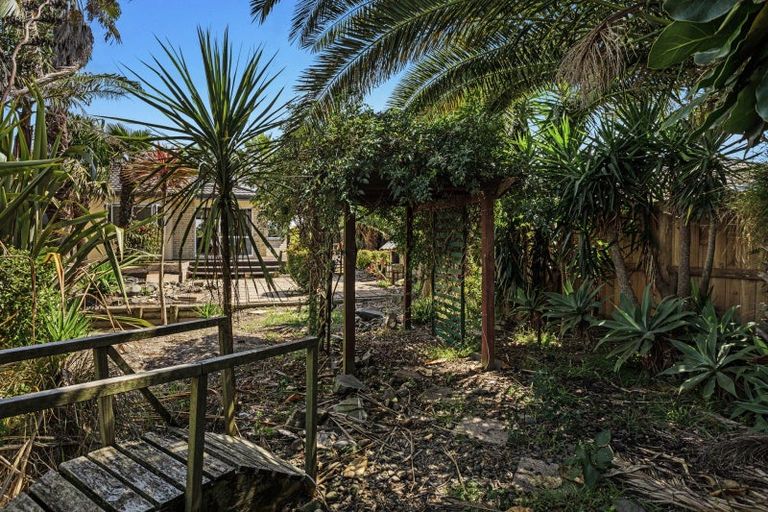 Photo of property in 34 Ohuirehe Road, Coastlands, Whakatane, 3120