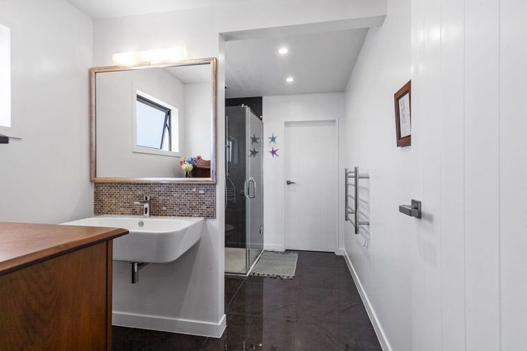 Photo of property in 1880 East Coast Road, Whakatiwai, Pokeno, 2473