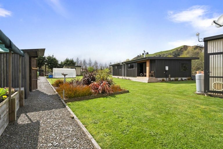 Photo of property in 193 Rowes Road, Hunterville, 4785