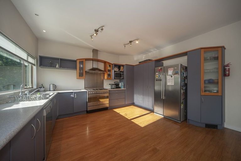 Photo of property in 24 Jordan Street, Island Bay, Wellington, 6023