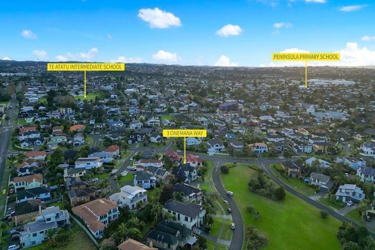 Photo of property in 3 Onemana Way, Te Atatu Peninsula, Auckland, 0610