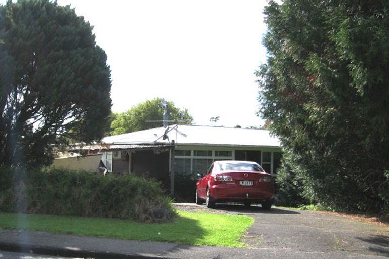 Photo of property in 17 Bayside Avenue, Te Atatu Peninsula, Auckland, 0610