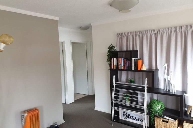 Photo of property in 4/45 Shakespeare Road, Milford, Auckland, 0620