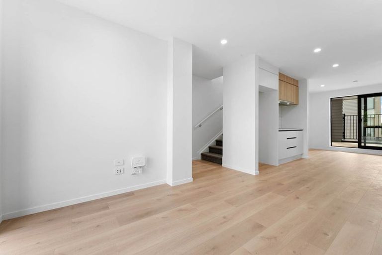 Photo of property in 14c Fortyfoot Lane, Sunnyhills, Auckland, 2010