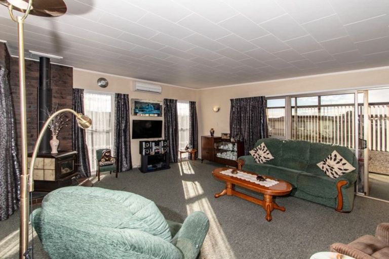 Photo of property in 17 Lyttelton Crescent, Tamatea, Napier, 4112