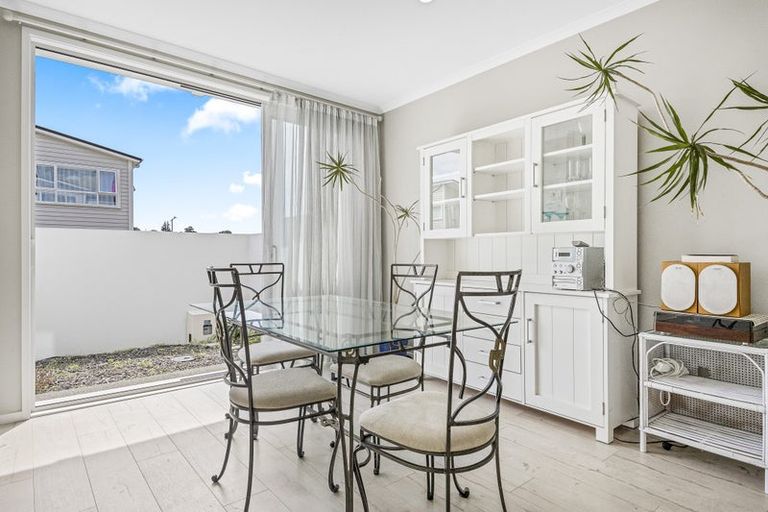 Photo of property in 37 Sanremo Lane, Stanmore Bay, Whangaparaoa, 0932