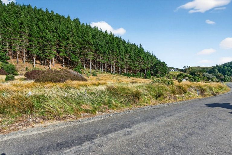 Photo of property in 13 Mataikona Road, Mataikona, Tinui, 5889