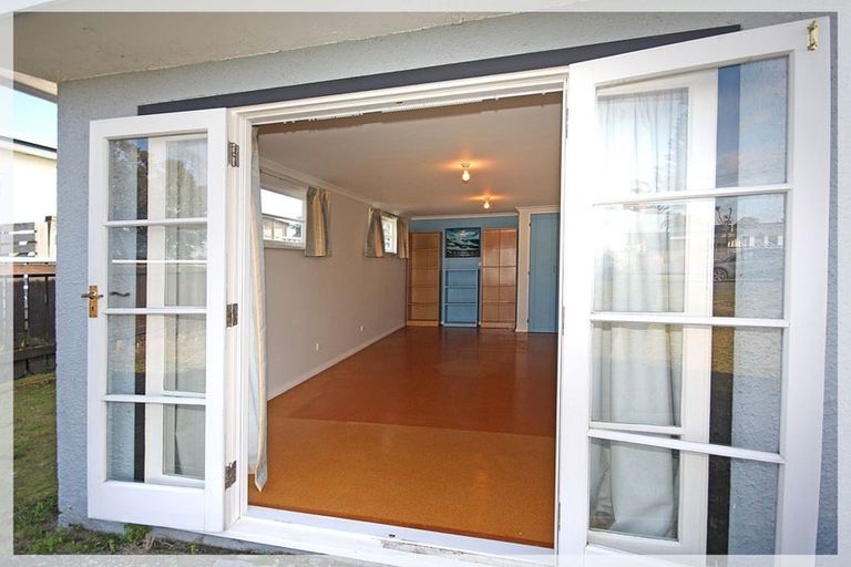 Photo of property in 8 Kennedy Street, Foxton Beach, Foxton, 4815